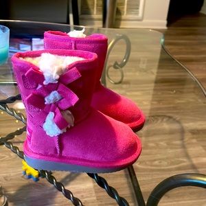 Pink Koolaburra (by UGG) Gently Worn.